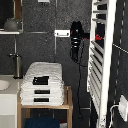 Super F1 Bis Climatisé Mezzanine Dijon