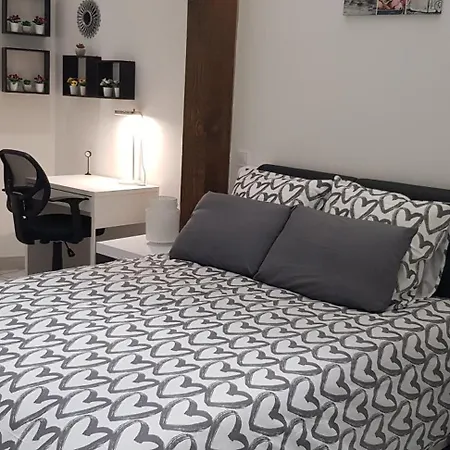 Super F1 Bis Climatise Mezzanine דירה *