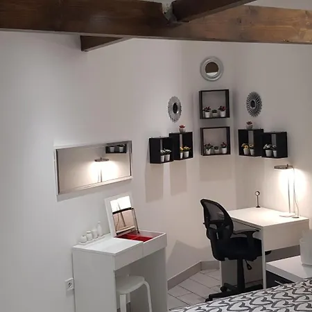 Apartment Super F1 Bis Climatise Mezzanine *