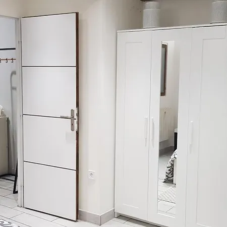 Apartment Super F1 Bis Climatise Mezzanine *