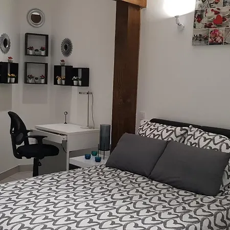 Super F1 Bis Climatise Mezzanine דירה *